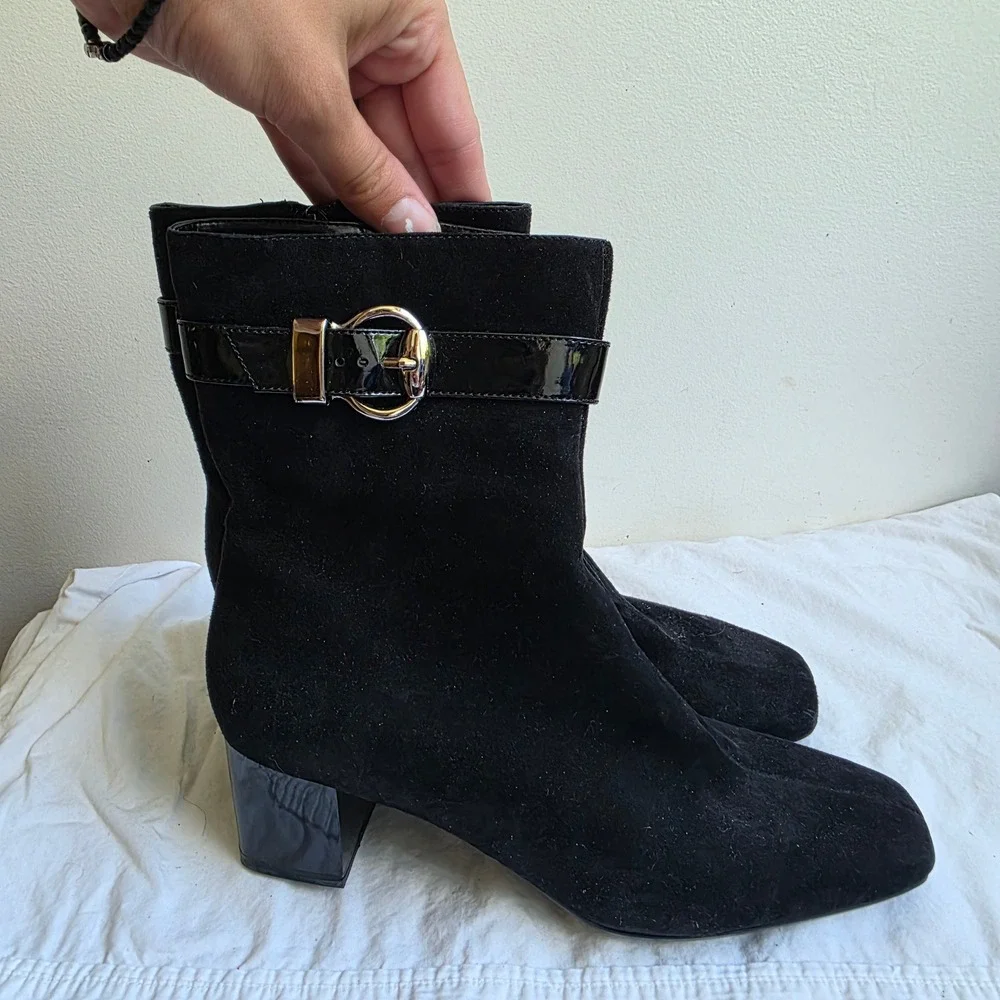 Bandolino Black Suede Ankle Boots Square Toe Buckle Block Heel Womens 7M Y2K 90s